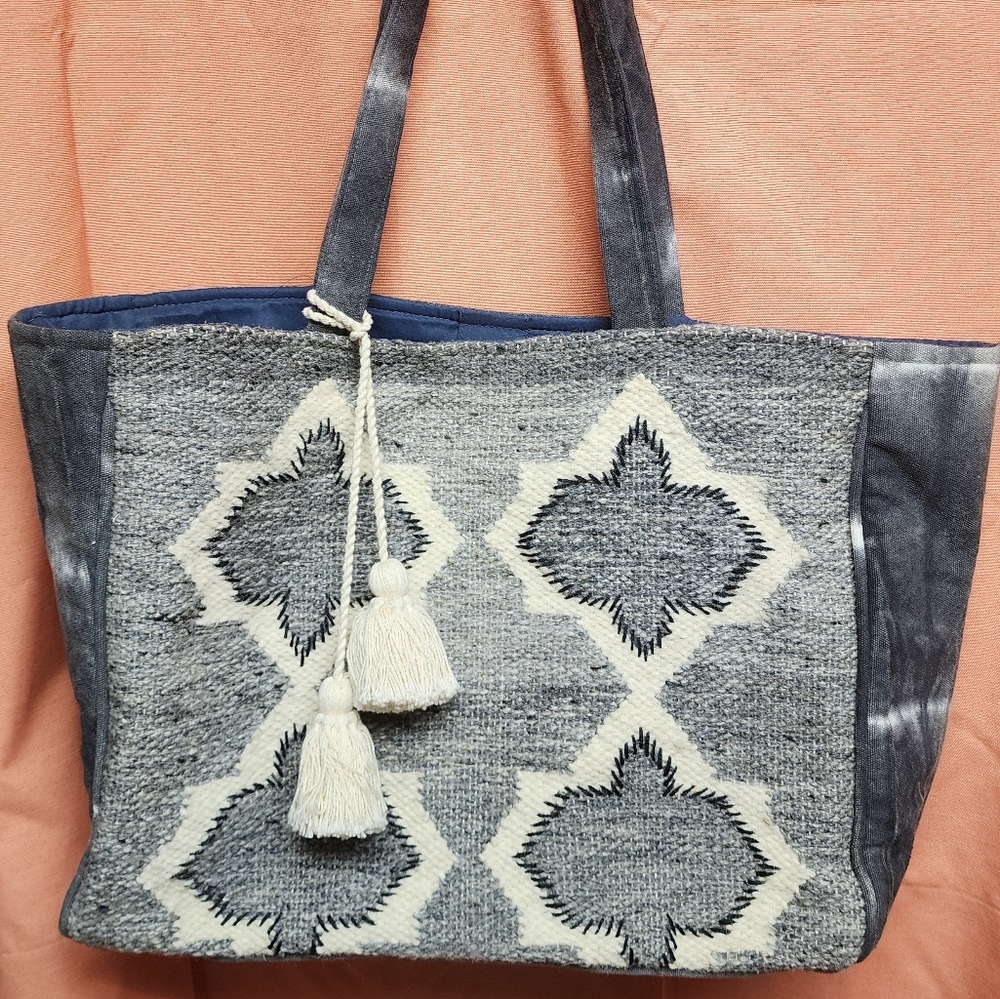 Evelyn K New York Large Cloth Tote Gray White Diamond Pattern Tie Dye Long Strap